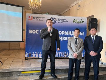 Заботы о работе: ярмарку вакансий организовали в Семее
