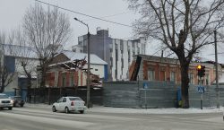 Парковую зону могут создать на месте снесенного исторического здания в…