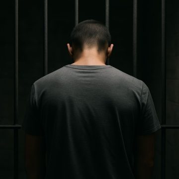 В области Абай за изнасилование школьницы 32-летнему мужчине дали пожизненный срок