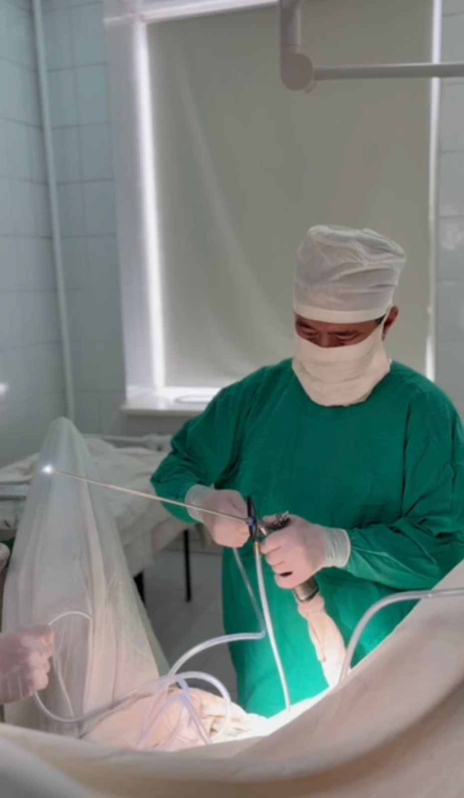 Технологии спасения — в Аягозе провели успешную операцию с применением уретроскопа