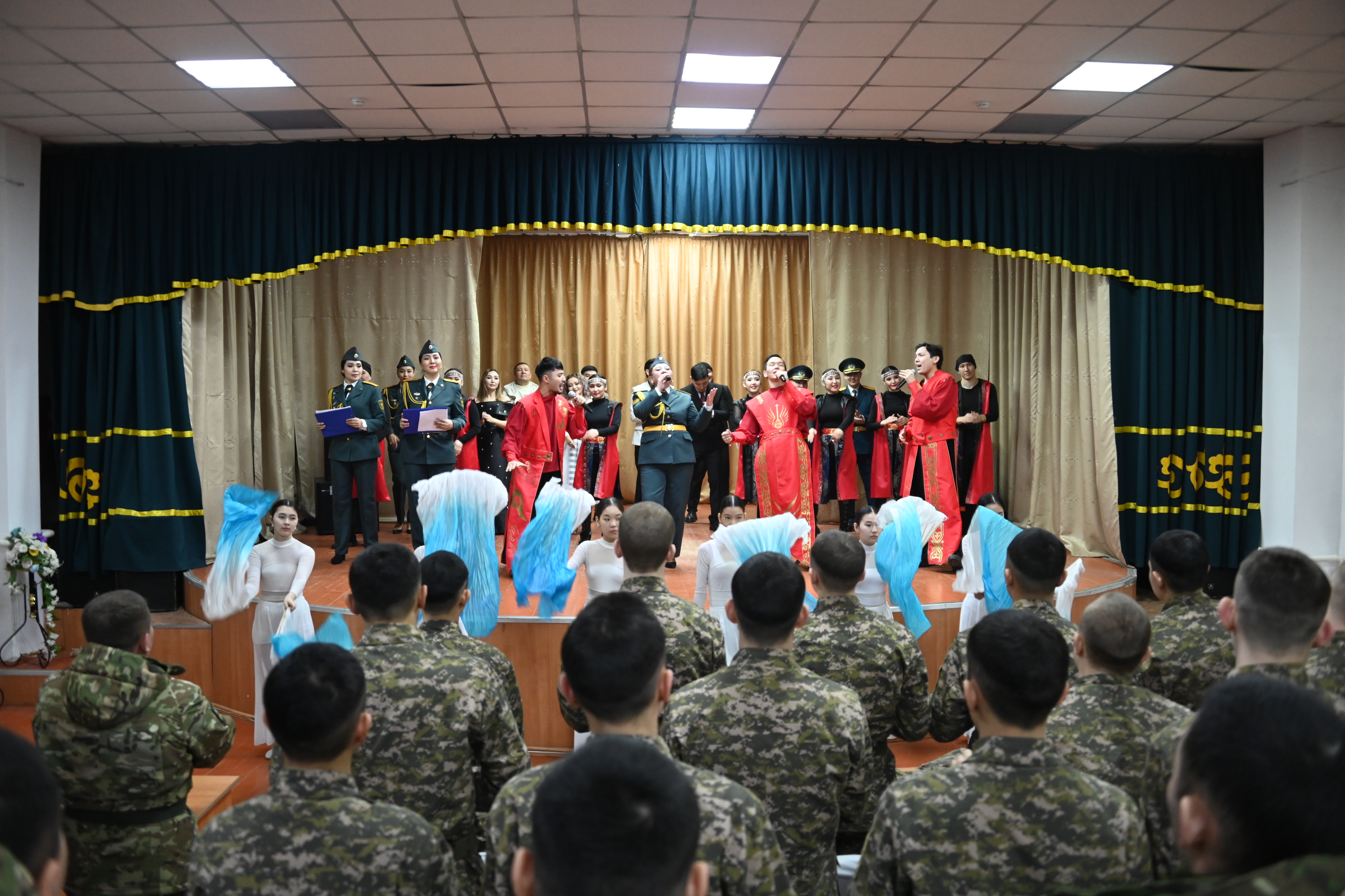 Выходной день в ритме творчества для солдат